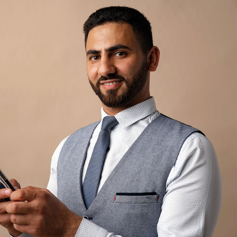 <a href="https://demo29.houzez.co/agent/samuel-palmer/">Ahmad</a> Patel